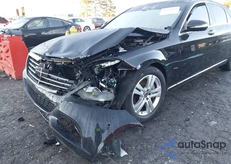 2017 Mercedes-Benz S 550 4Matic z USA, uszkodzony, nr VIN WDDUG8FB5HA324898